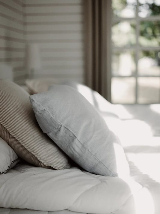 Enhance Comfort Benefits of Mattress Toppers for Minimalist Homes